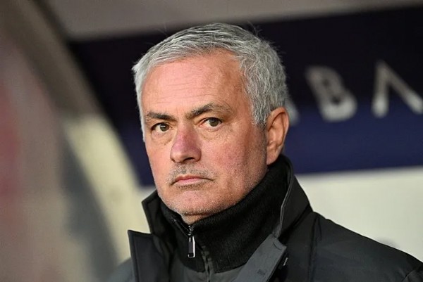 Fenerbahçe'de acı gerçek ortaya çıktı! Mourinho bile çare olamadı...